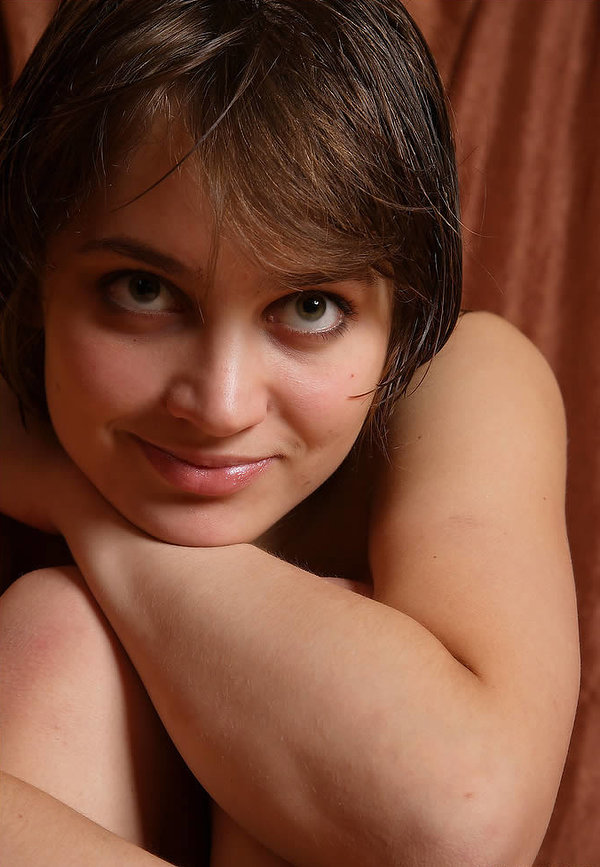 Полина, 18