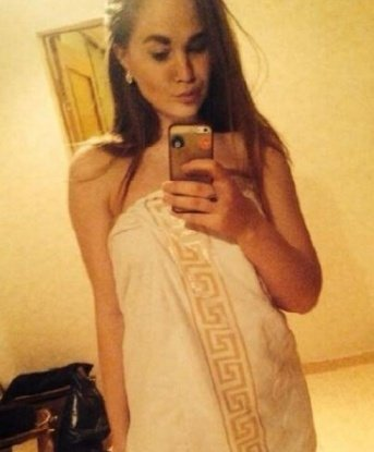 Александра, 25